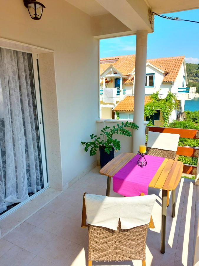 Apartmani Stambuk Jelsa  Zewnętrze zdjęcie
